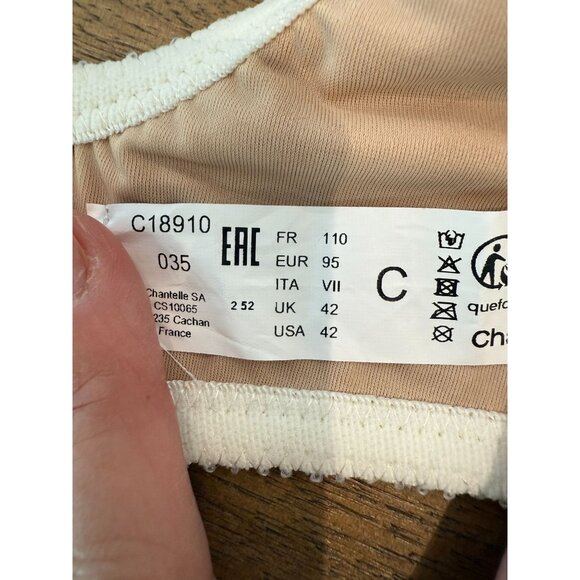 Women's Chantelle C Magnifique Full Bust Wirefree Bra, size 42C - Picture 12 of 12